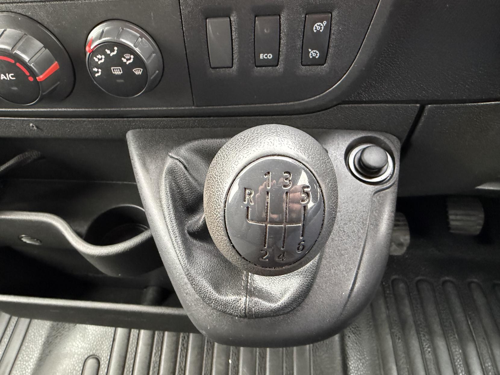 Vauxhall Movano 2.3 CDTi 3500 Panel Van 5dr Diesel Manual FWD L2 H2 Euro 6 (130 ps)