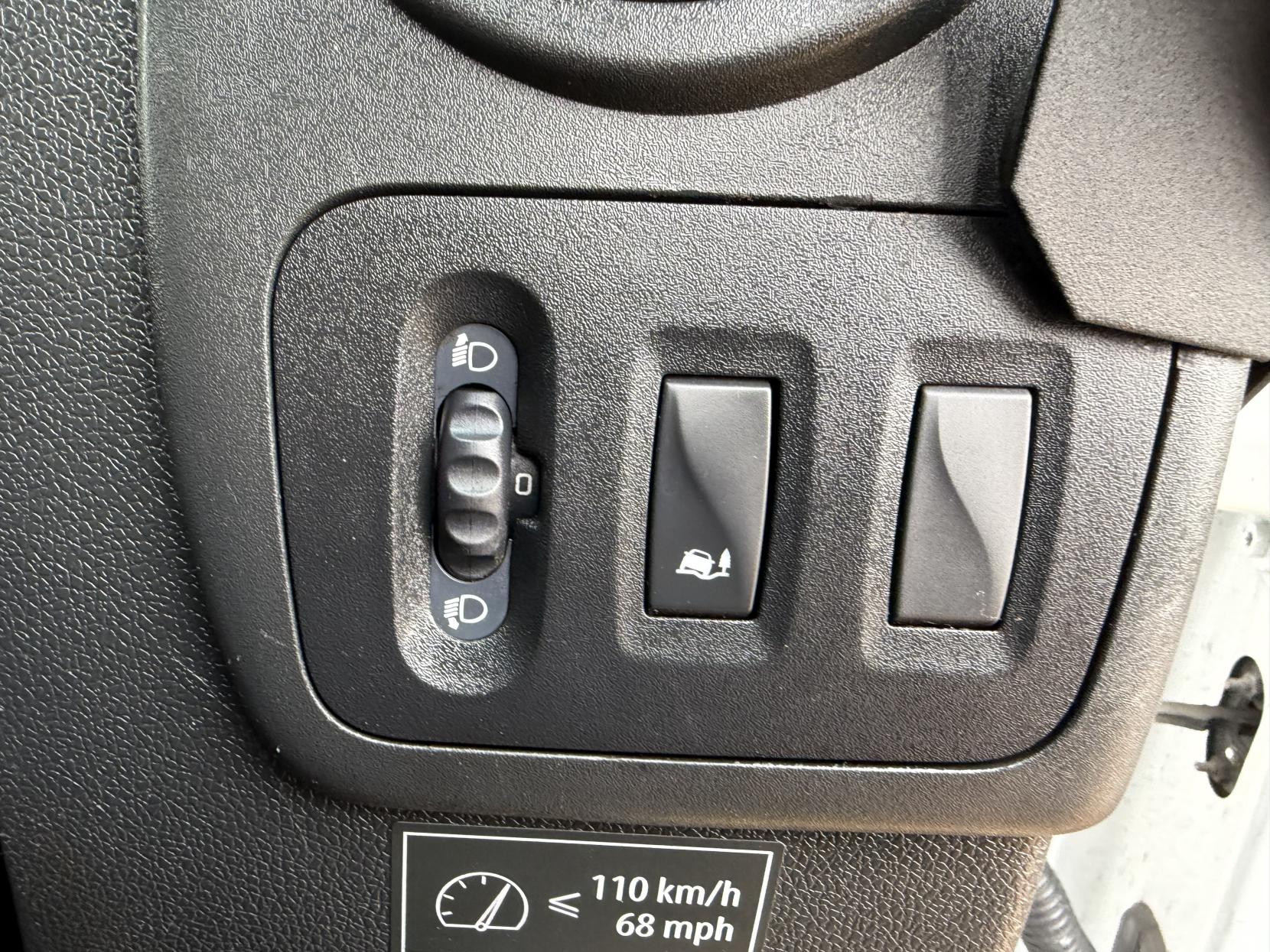 Vauxhall Movano 2.3 CDTi 3500 Panel Van 5dr Diesel Manual FWD L2 H2 Euro 6 (130 ps)