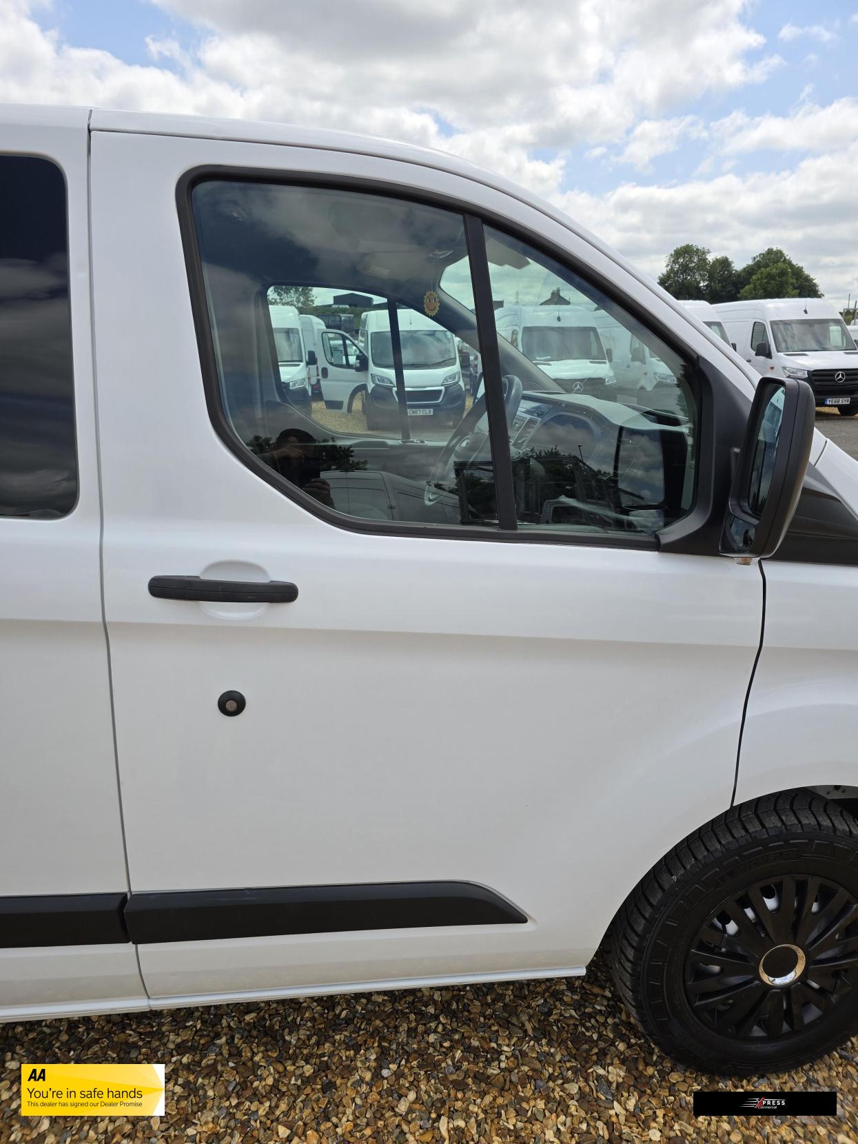 Ford Transit Custom Transit Custom 2.0 280 EcoBlue Crew Van Double Cab 5dr Diesel Manual L1 H1 Euro 6 (5 Seat) (105 ps)