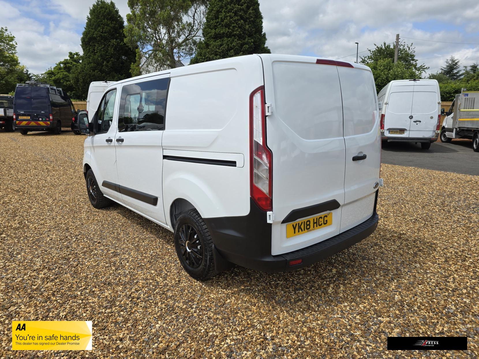 Ford Transit Custom Transit Custom 2.0 280 EcoBlue Crew Van Double Cab 5dr Diesel Manual L1 H1 Euro 6 (5 Seat) (105 ps)