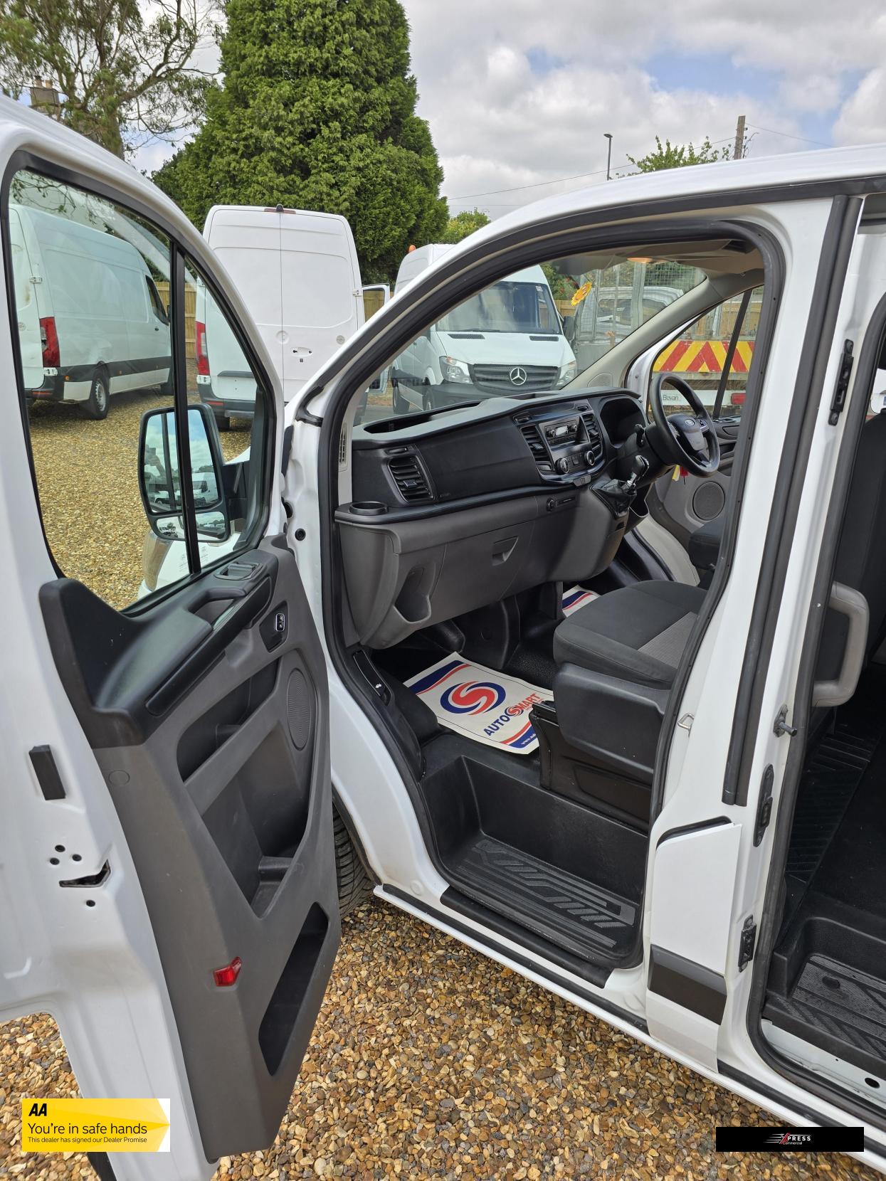 Ford Transit Custom Transit Custom 2.0 280 EcoBlue Crew Van Double Cab 5dr Diesel Manual L1 H1 Euro 6 (5 Seat) (105 ps)