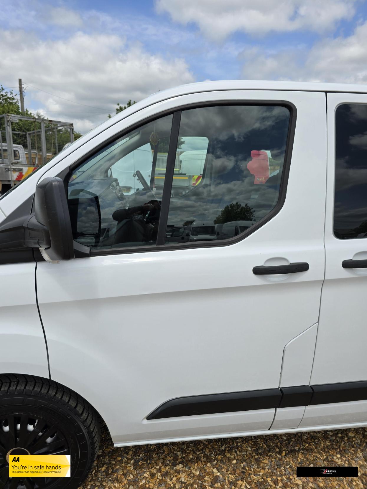 Ford Transit Custom Transit Custom 2.0 280 EcoBlue Crew Van Double Cab 5dr Diesel Manual L1 H1 Euro 6 (5 Seat) (105 ps)