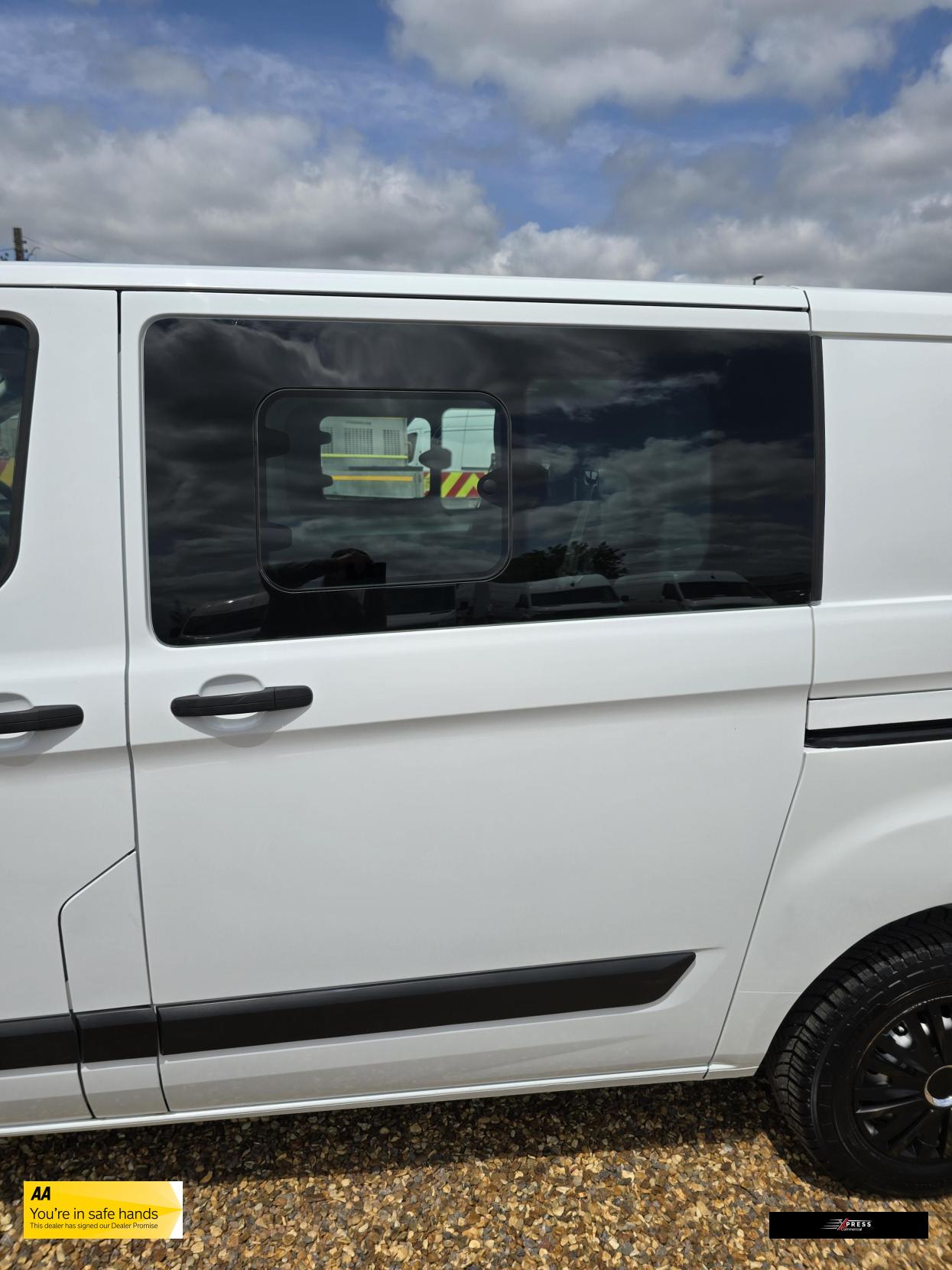 Ford Transit Custom Transit Custom 2.0 280 EcoBlue Crew Van Double Cab 5dr Diesel Manual L1 H1 Euro 6 (5 Seat) (105 ps)