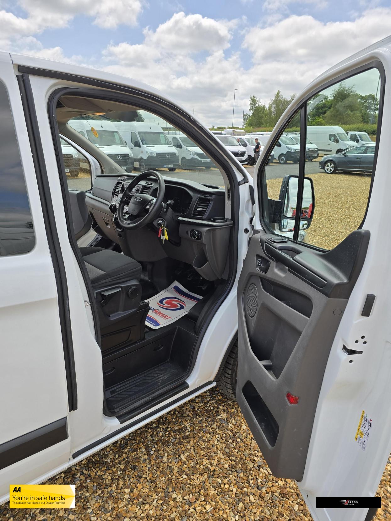 Ford Transit Custom Transit Custom 2.0 280 EcoBlue Crew Van Double Cab 5dr Diesel Manual L1 H1 Euro 6 (5 Seat) (105 ps)