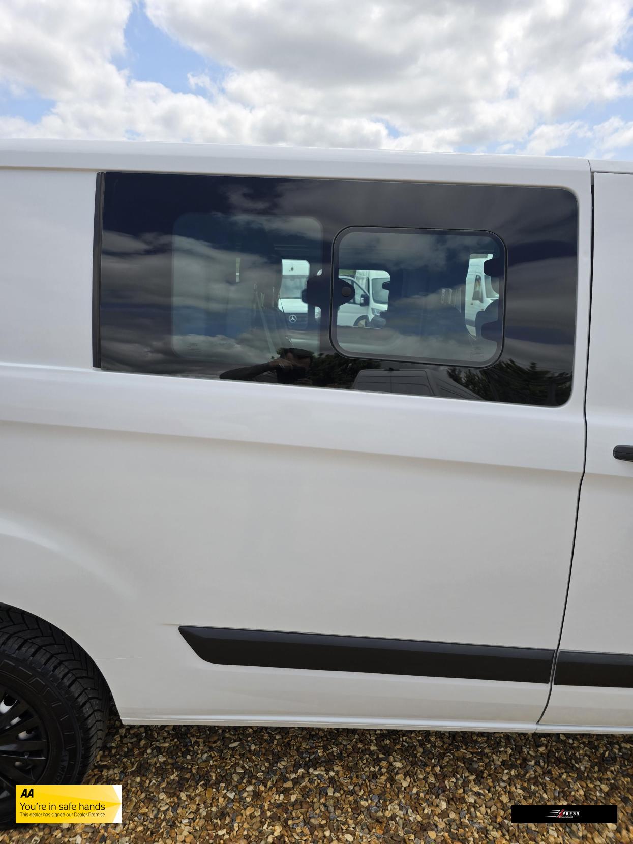 Ford Transit Custom Transit Custom 2.0 280 EcoBlue Crew Van Double Cab 5dr Diesel Manual L1 H1 Euro 6 (5 Seat) (105 ps)