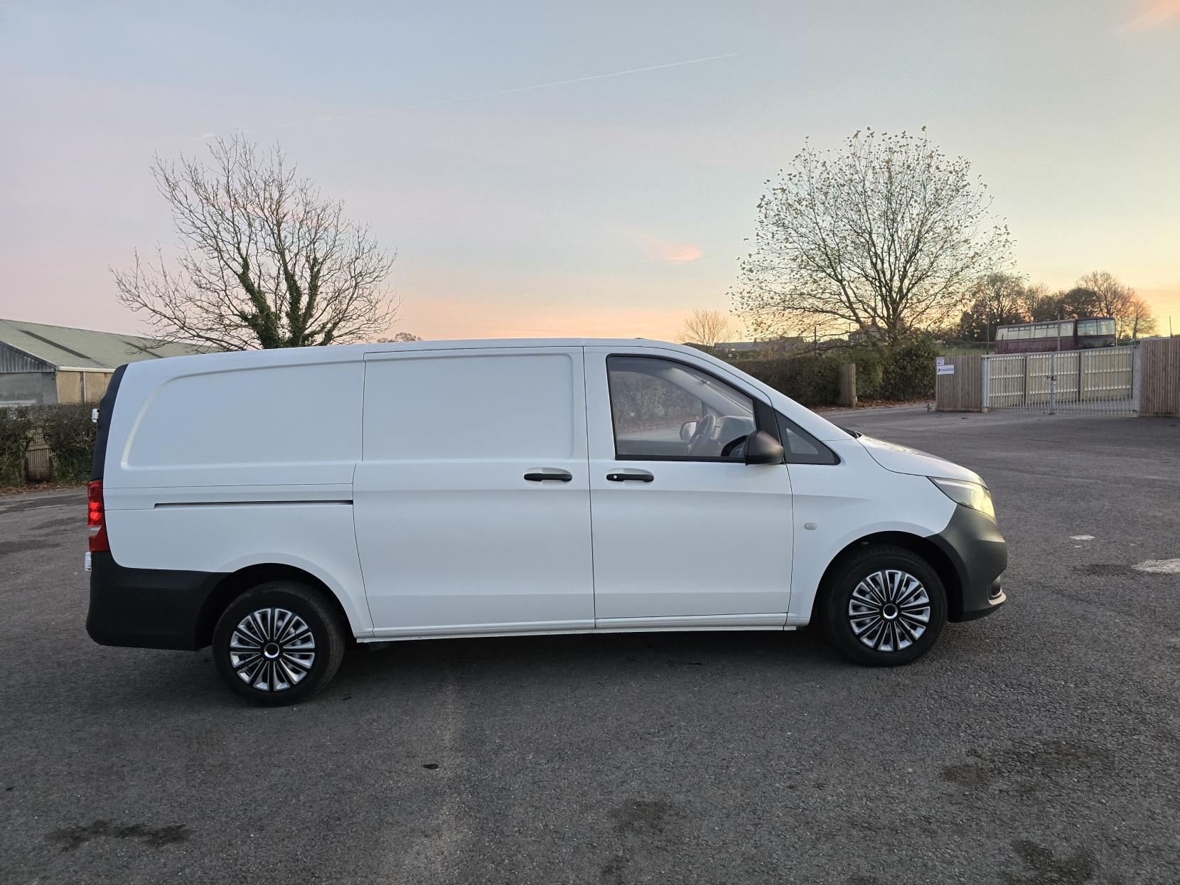 Mercedes-Benz Vito 1.6 111 CDI Panel Van 6dr Diesel Manual FWD L2 Euro 6 (114 ps)