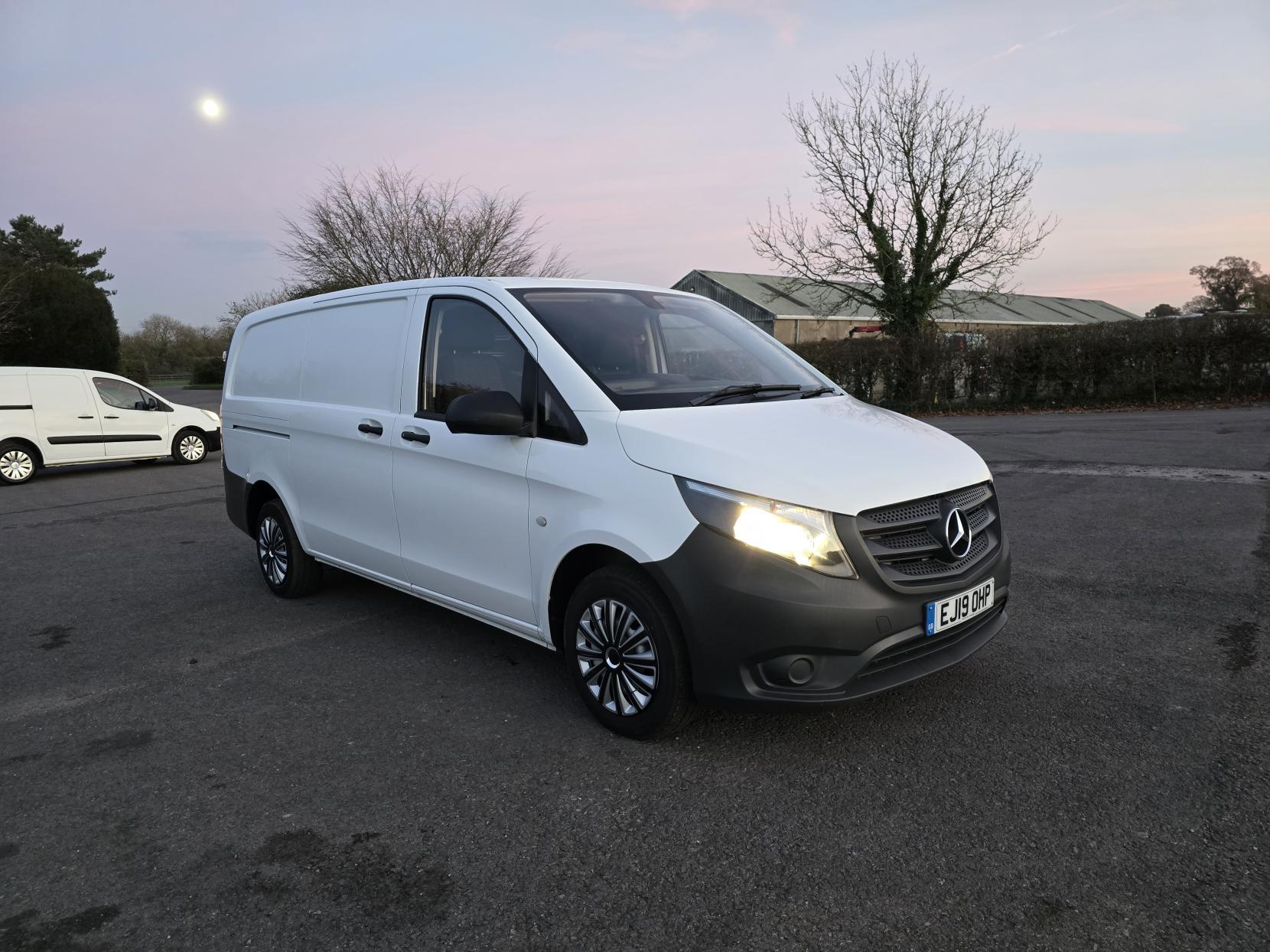 Mercedes-Benz Vito 1.6 111 CDI Panel Van 6dr Diesel Manual FWD L2 Euro 6 (114 ps)