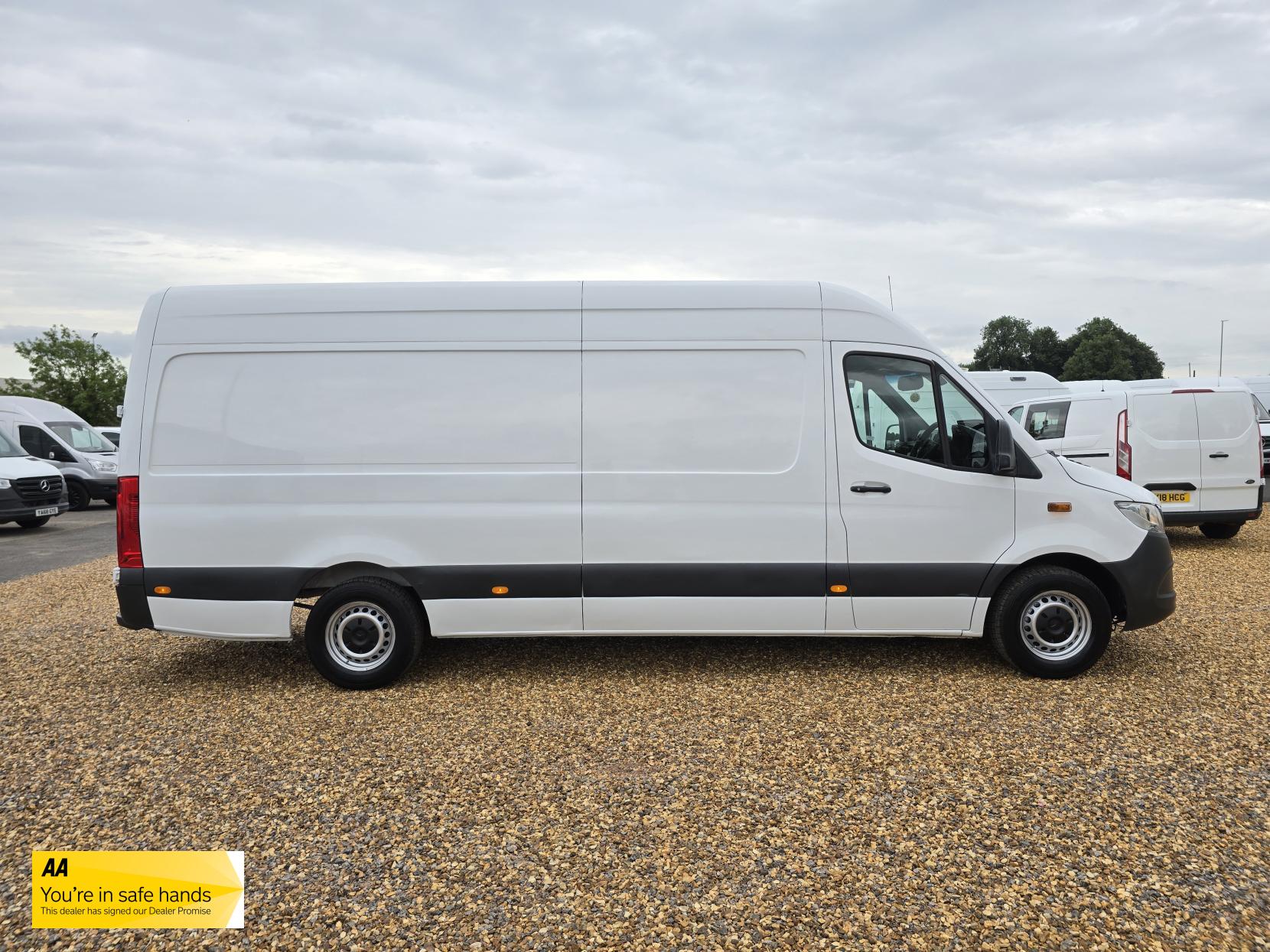 Mercedes-Benz Sprinter 2.1 311 CDI Panel Van 5dr Diesel Manual RWD L3 H2 Euro 6 (114 ps)