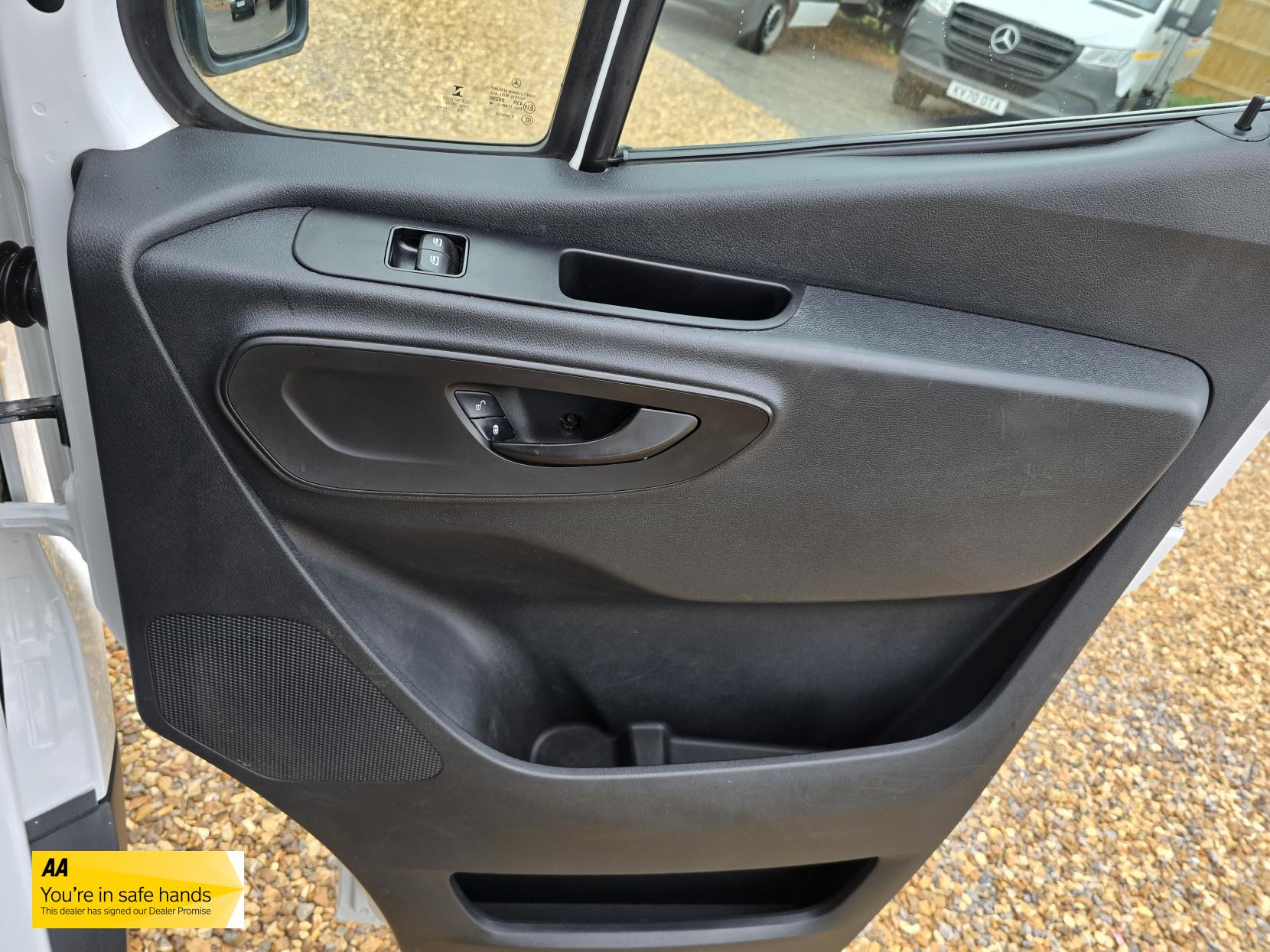 Mercedes-Benz Sprinter 2.1 311 CDI Panel Van 5dr Diesel Manual RWD L3 H2 Euro 6 (114 ps)