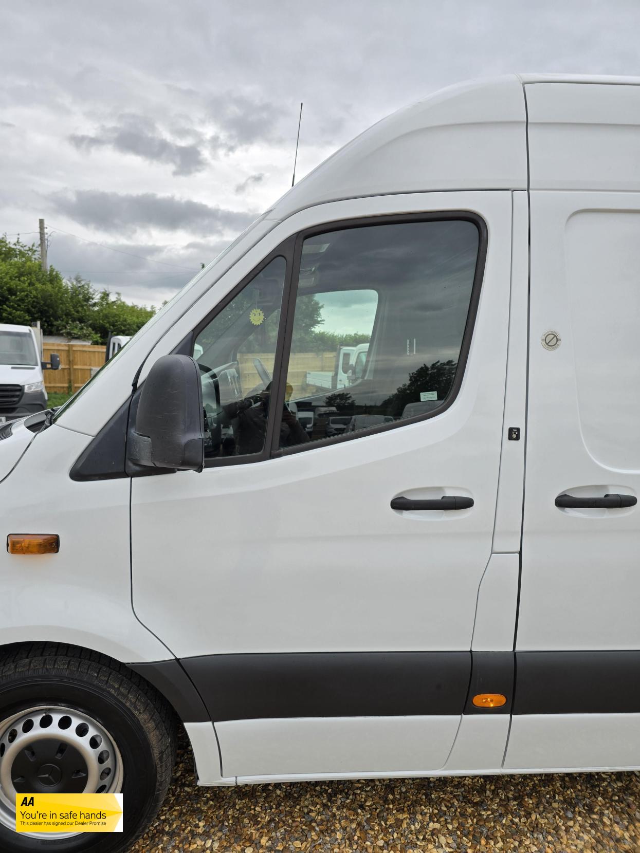 Mercedes-Benz Sprinter 2.1 311 CDI Panel Van 5dr Diesel Manual RWD L3 H2 Euro 6 (114 ps)