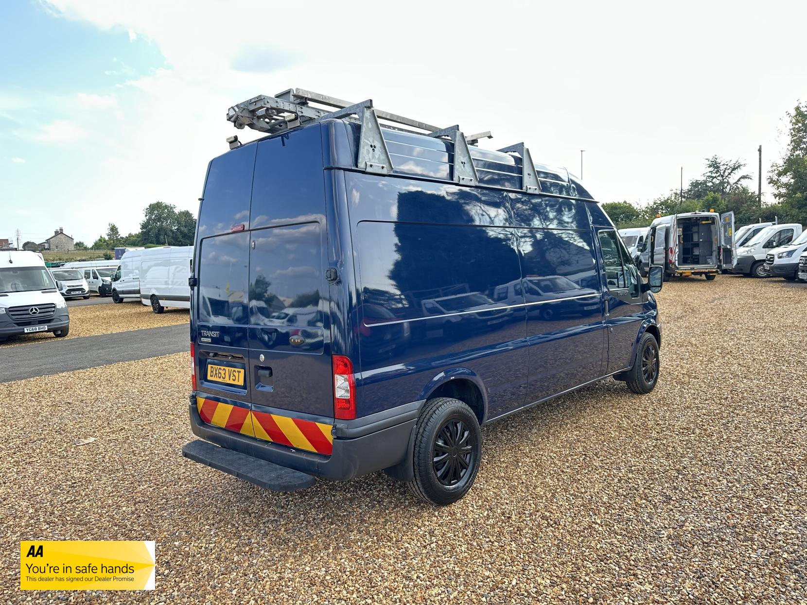 Ford Transit 2.2 TDCi 350 Panel Van 3dr Diesel Manual FWD L2 H3 (209 g/km, 123 bhp)