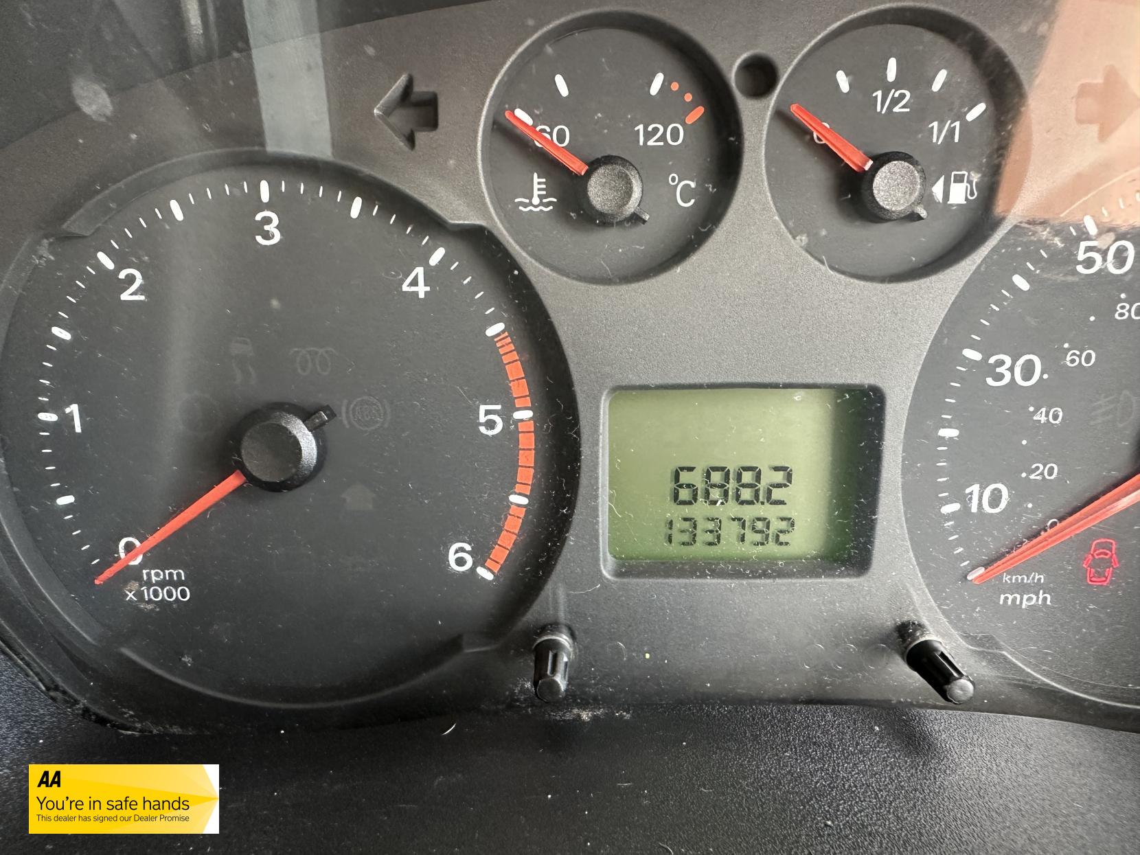 Ford Transit 2.2 TDCi 350 Panel Van 3dr Diesel Manual FWD L2 H3 (209 g/km, 123 bhp)