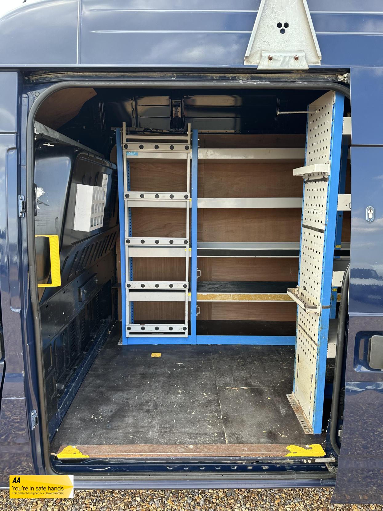 Ford Transit 2.2 TDCi 350 Panel Van 3dr Diesel Manual FWD L2 H3 (209 g/km, 123 bhp)