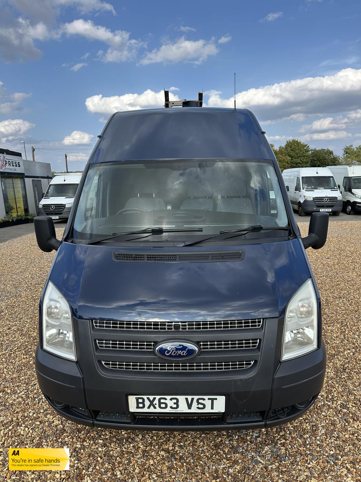 Ford Transit 2.2 TDCi 350 Panel Van 3dr Diesel Manual FWD L2 H3 (209 g/km, 123 bhp)