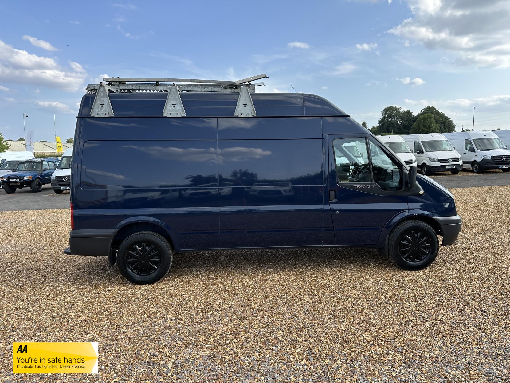Ford Transit 2.2 TDCi 350 Panel Van 3dr Diesel Manual FWD L2 H3 (209 g/km, 123 bhp)