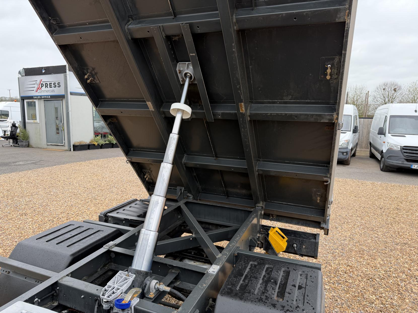 2019 Nissan NT400 Cabstar 3.0 dCi 35.13 Tipper 2dr Diesel Manual L1 Euro 6 (130 ps) - Thumbnail 20