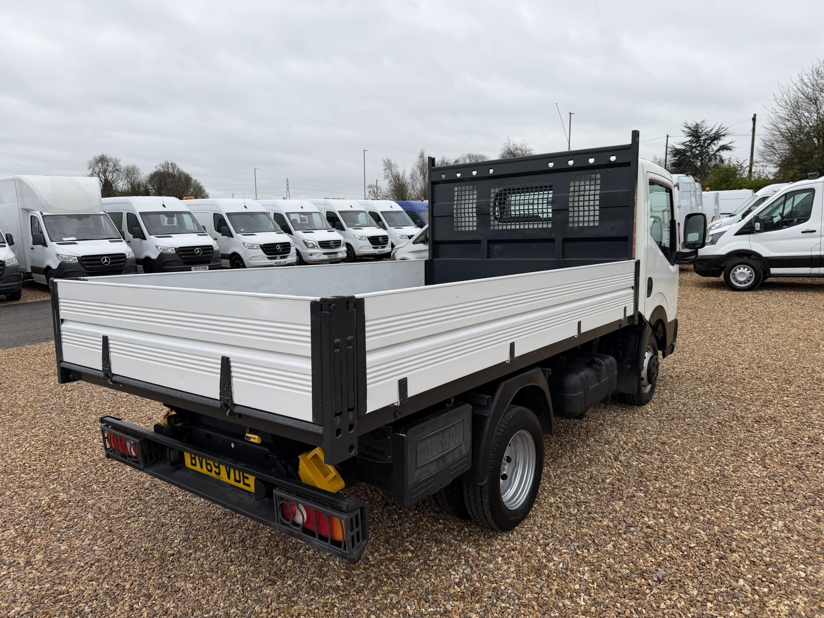 2019 Nissan NT400 Cabstar 3.0 dCi 35.13 Tipper 2dr Diesel Manual L1 Euro 6 (130 ps) - Thumbnail 27