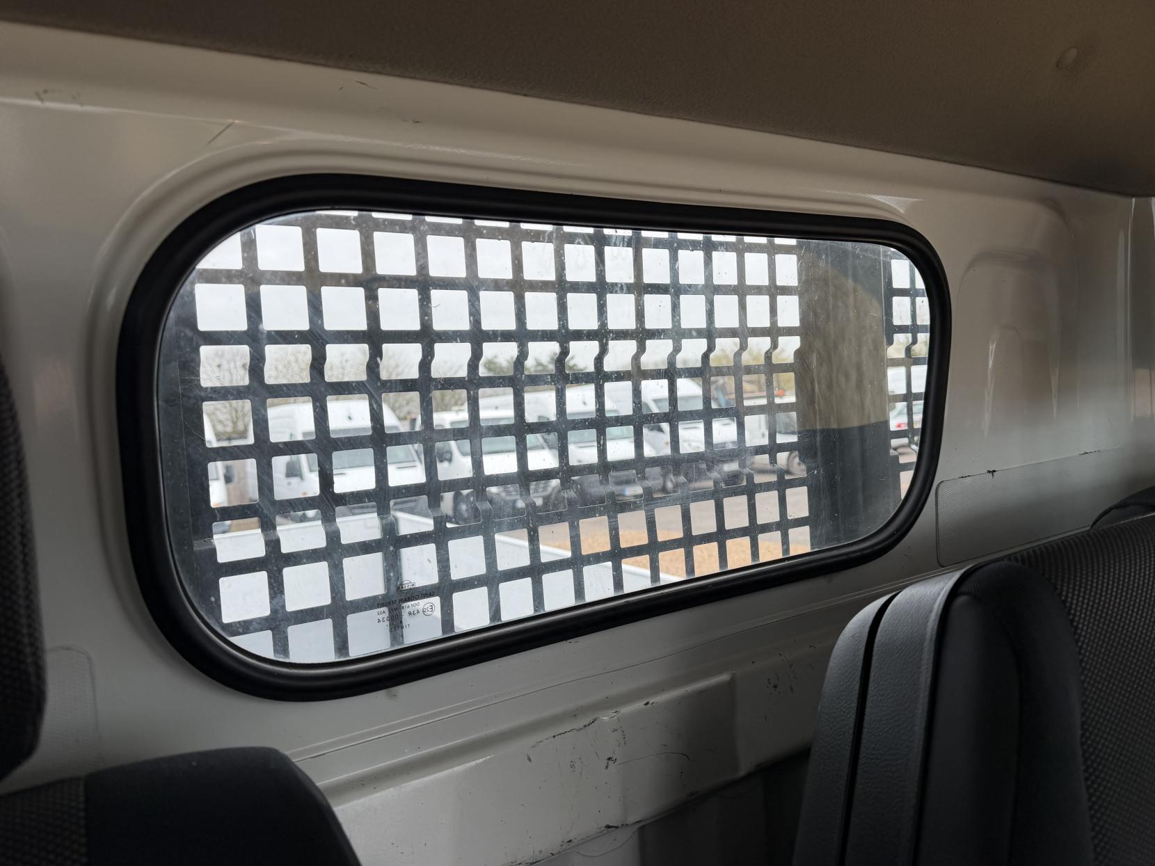 2019 Nissan NT400 Cabstar 3.0 dCi 35.13 Tipper 2dr Diesel Manual L1 Euro 6 (130 ps) - Thumbnail 49