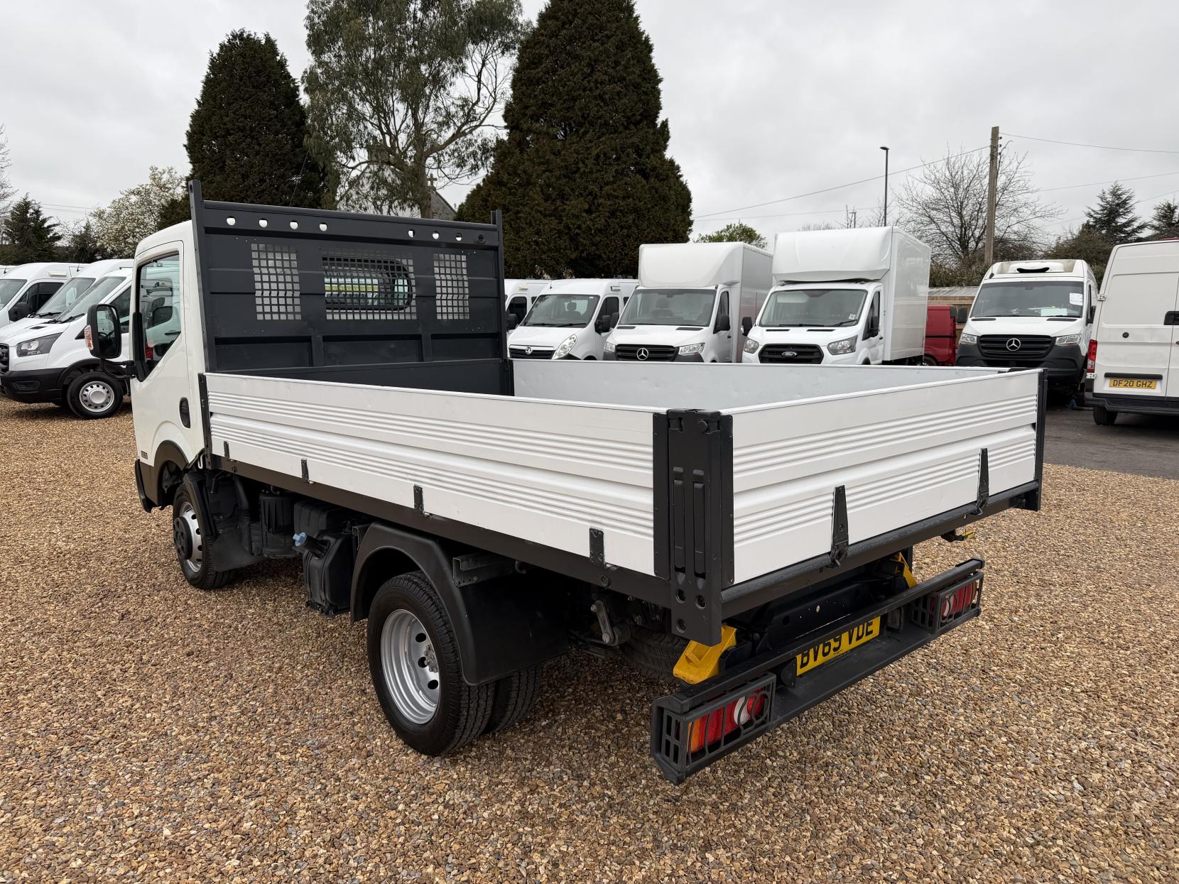 2019 Nissan NT400 Cabstar 3.0 dCi 35.13 Tipper 2dr Diesel Manual L1 Euro 6 (130 ps) - Thumbnail 25