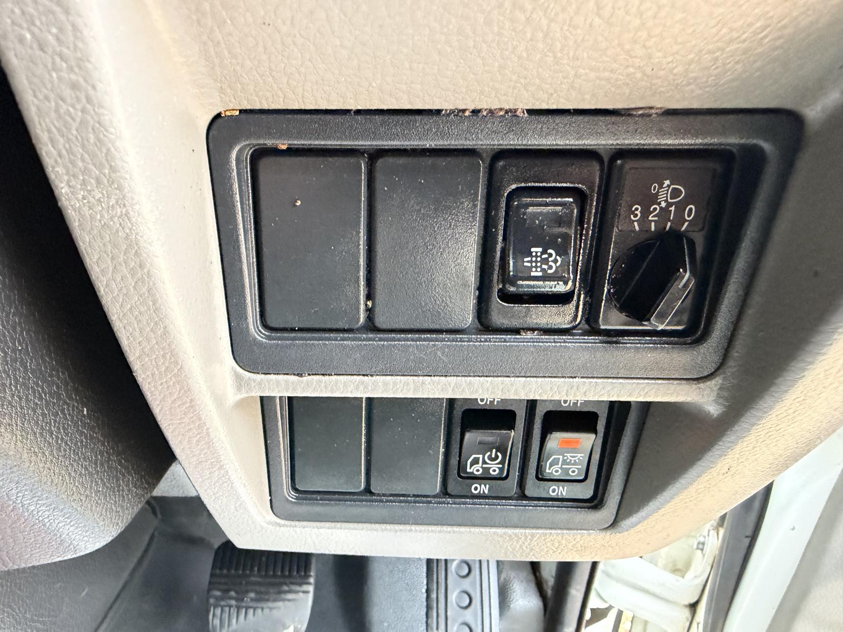 2019 Nissan NT400 Cabstar 3.0 dCi 35.13 Tipper 2dr Diesel Manual L1 Euro 6 (130 ps) - Thumbnail 42