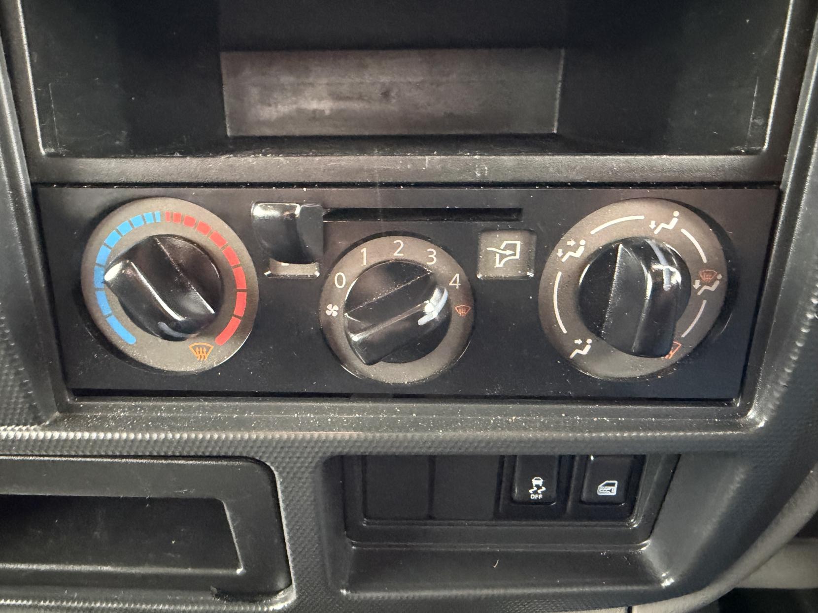 2019 Nissan NT400 Cabstar 3.0 dCi 35.13 Tipper 2dr Diesel Manual L1 Euro 6 (130 ps) - Thumbnail 48
