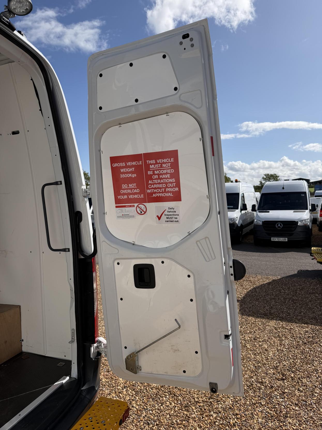 2020 Mercedes-Benz Sprinter 2.1 314 CDI Panel Van 5dr Diesel Manual RWD L2 H2 Euro 6 (s/s) (143 ps) - Thumbnail 46