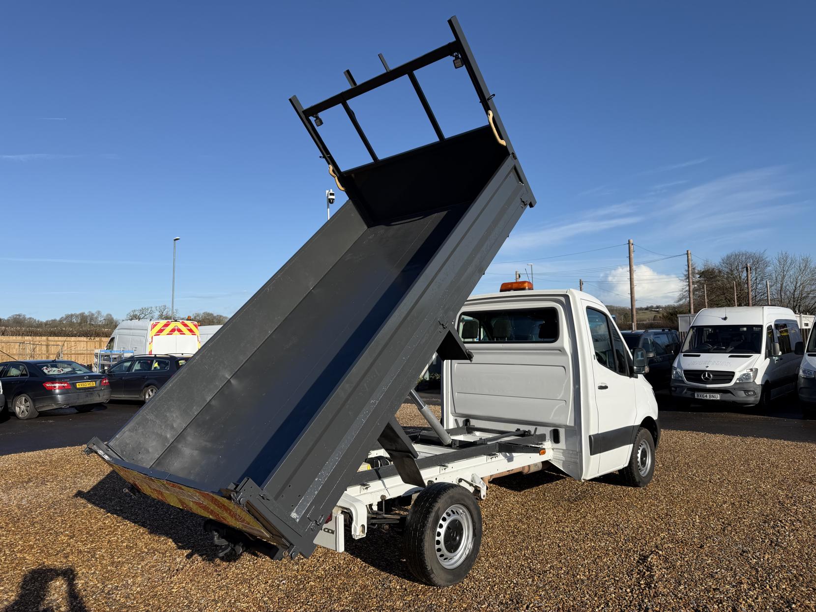 Mercedes-Benz Sprinter 2.1 314 CDI Ready To Work 1Way Tipper 2dr Diesel Manual L2 Euro 6 (143 ps)