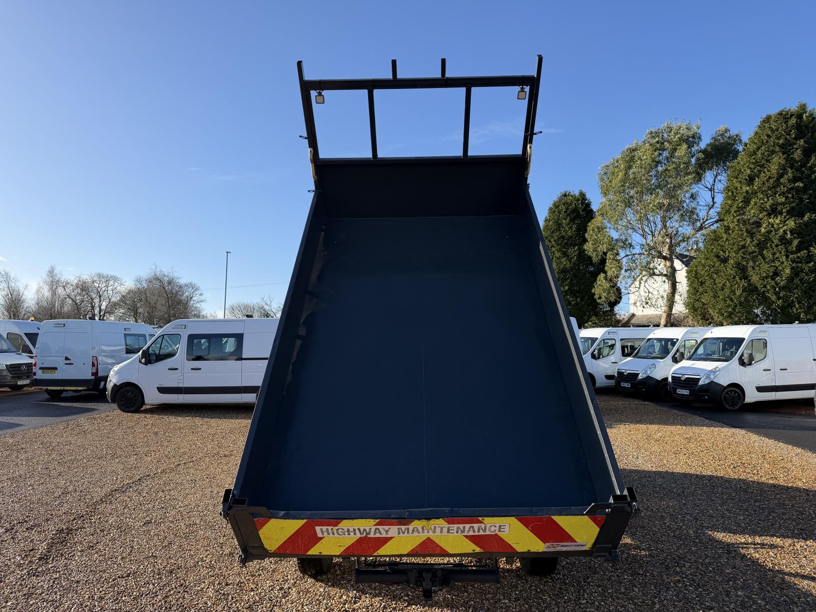 Mercedes-Benz Sprinter 2.1 314 CDI Ready To Work 1Way Tipper 2dr Diesel Manual L2 Euro 6 (143 ps)