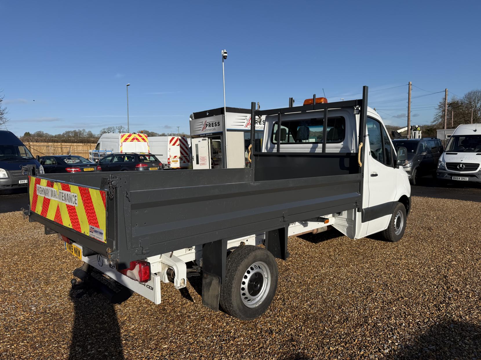 Mercedes-Benz Sprinter 2.1 314 CDI Ready To Work 1Way Tipper 2dr Diesel Manual L2 Euro 6 (143 ps)