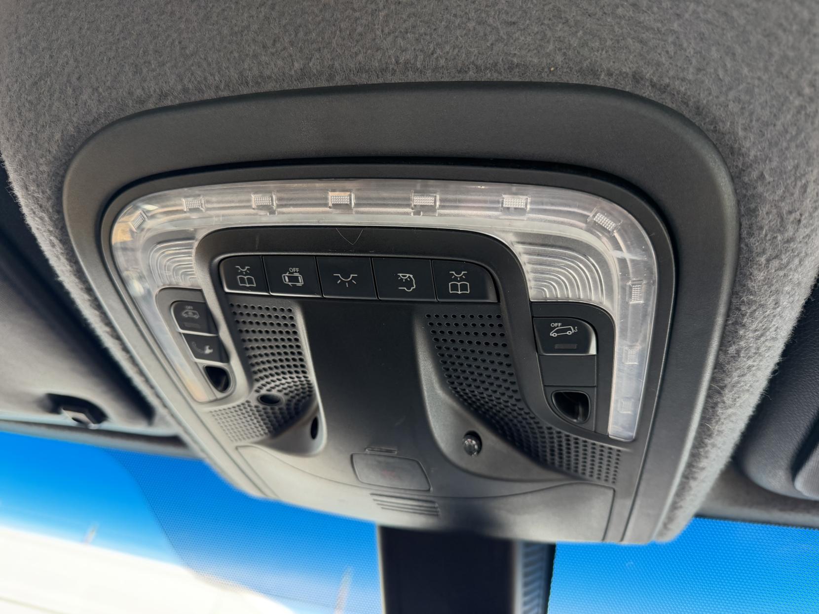 Mercedes-Benz Sprinter 2.1 314 CDI Ready To Work 1Way Tipper 2dr Diesel Manual L2 Euro 6 (143 ps)