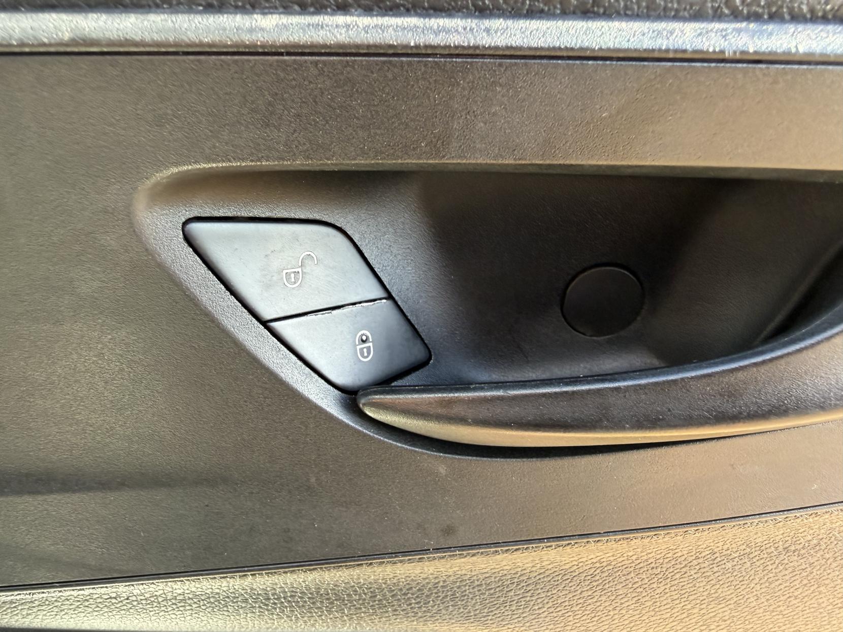 Mercedes-Benz Sprinter 2.1 314 CDI Ready To Work 1Way Tipper 2dr Diesel Manual L2 Euro 6 (143 ps)