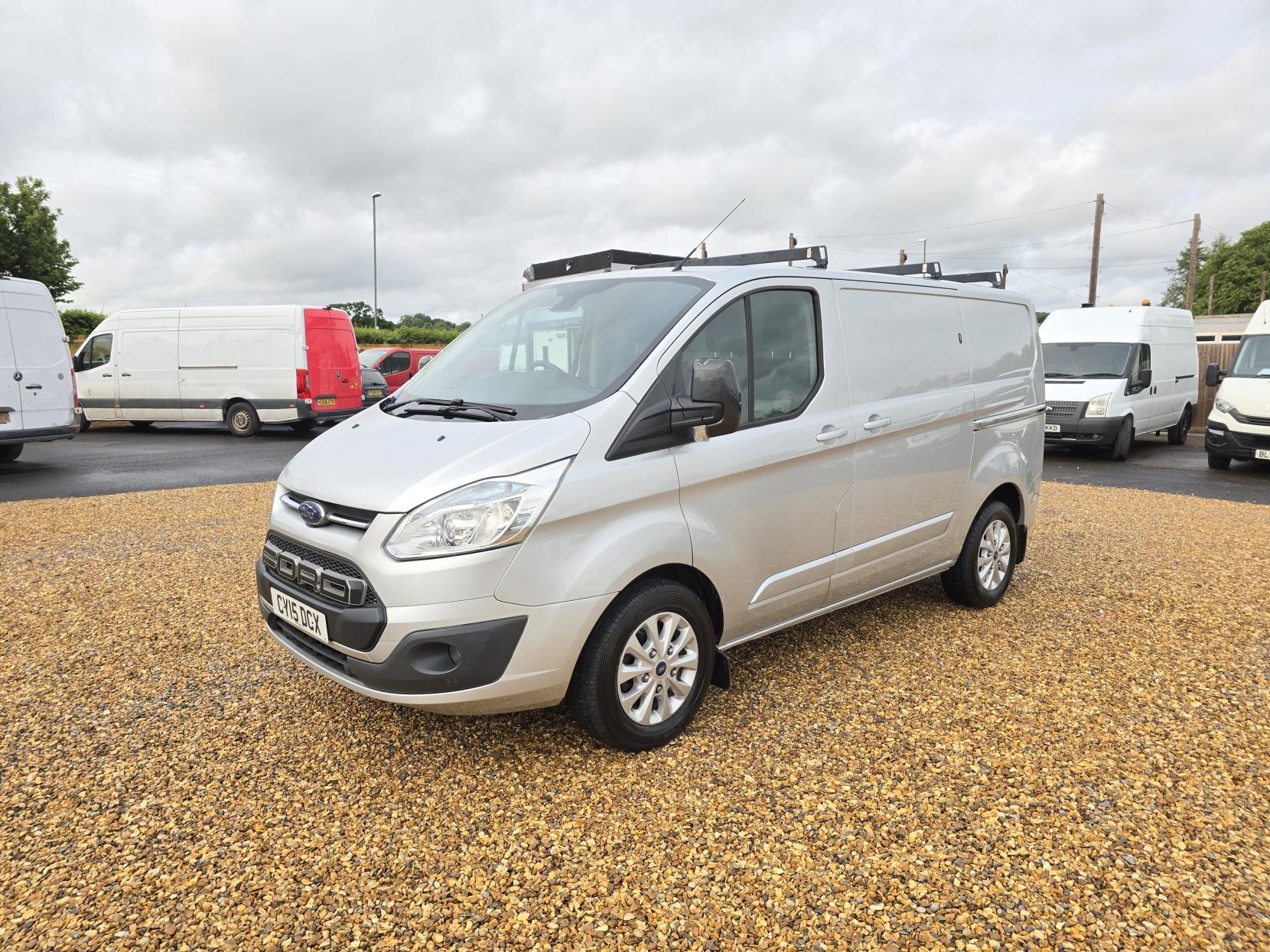 Ford Transit Custom 2.2 TDCi 270 Limited Panel Van 5dr Diesel Manual L1 H1 (186 g/km, 123 bhp)
