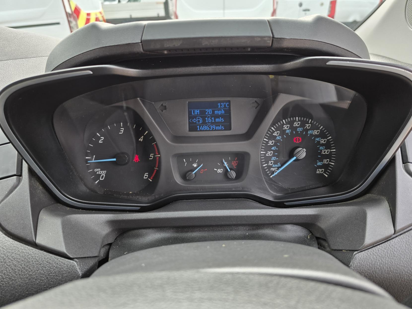Ford Transit Custom 2.2 TDCi 270 Limited Panel Van 5dr Diesel Manual L1 H1 (186 g/km, 123 bhp)