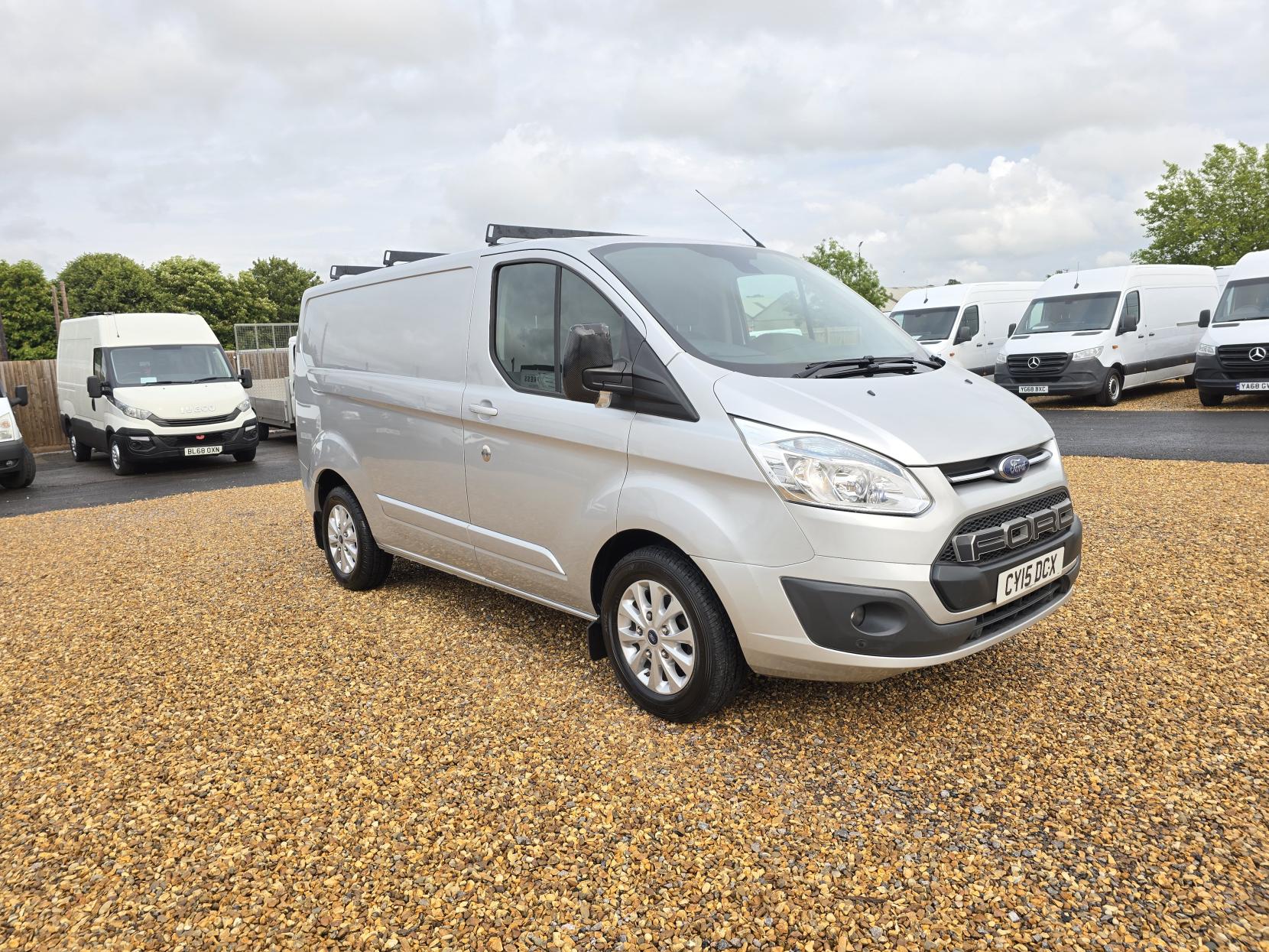 Ford Transit Custom 2.2 TDCi 270 Limited Panel Van 5dr Diesel Manual L1 H1 (186 g/km, 123 bhp)