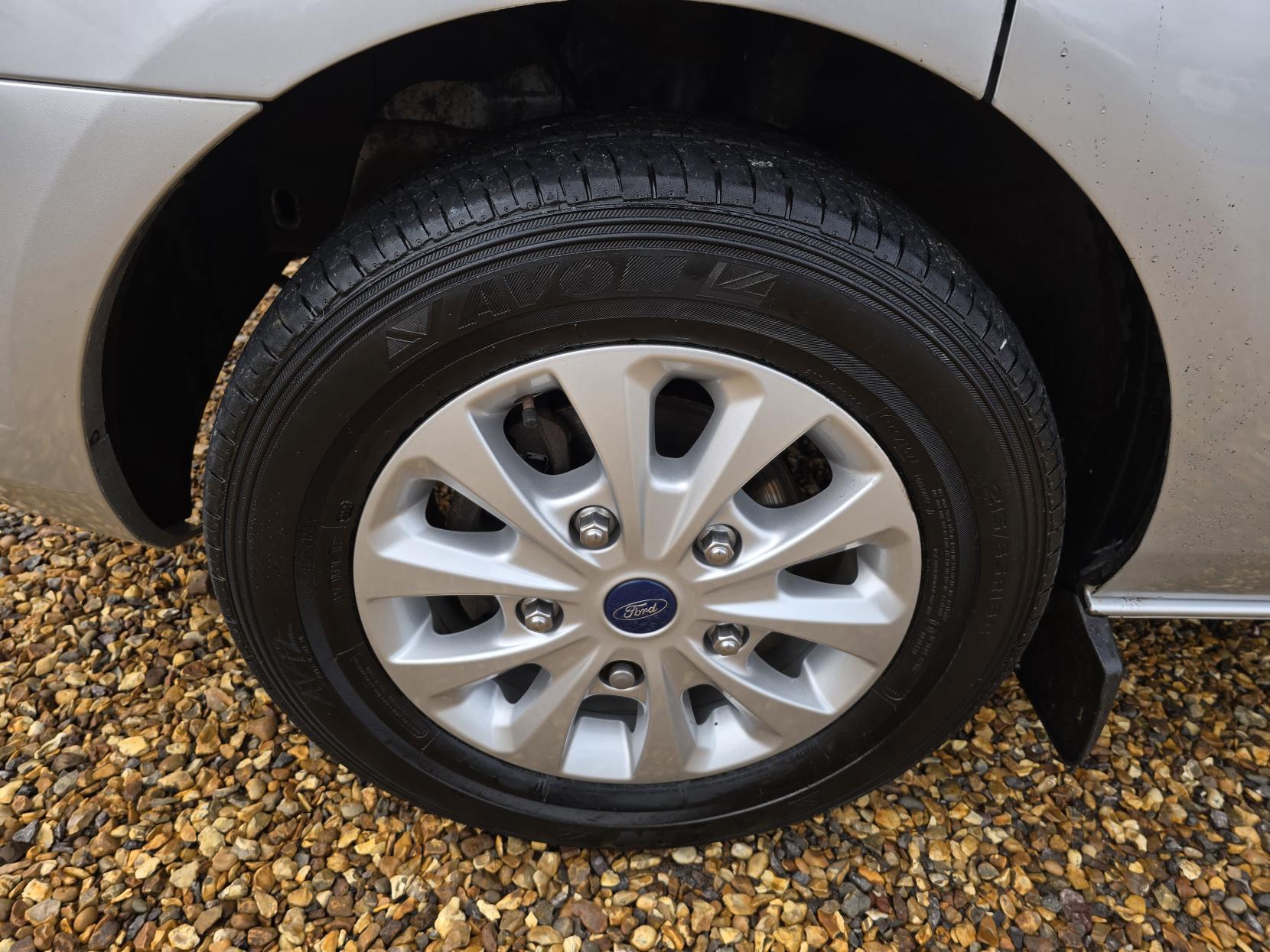 Ford Transit Custom 2.2 TDCi 270 Limited Panel Van 5dr Diesel Manual L1 H1 (186 g/km, 123 bhp)
