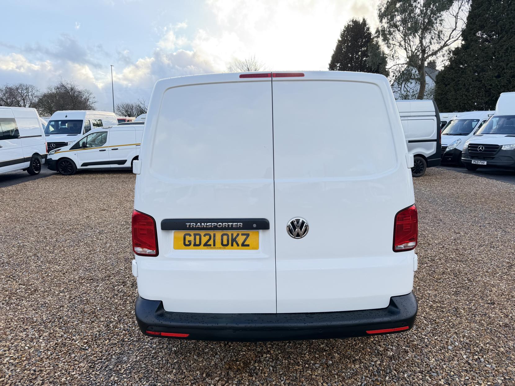 Volkswagen Transporter 2.0 TDI T28 Startline Panel Van 5dr Diesel Manual FWD SWB Euro 6 (s/s) (110 ps)