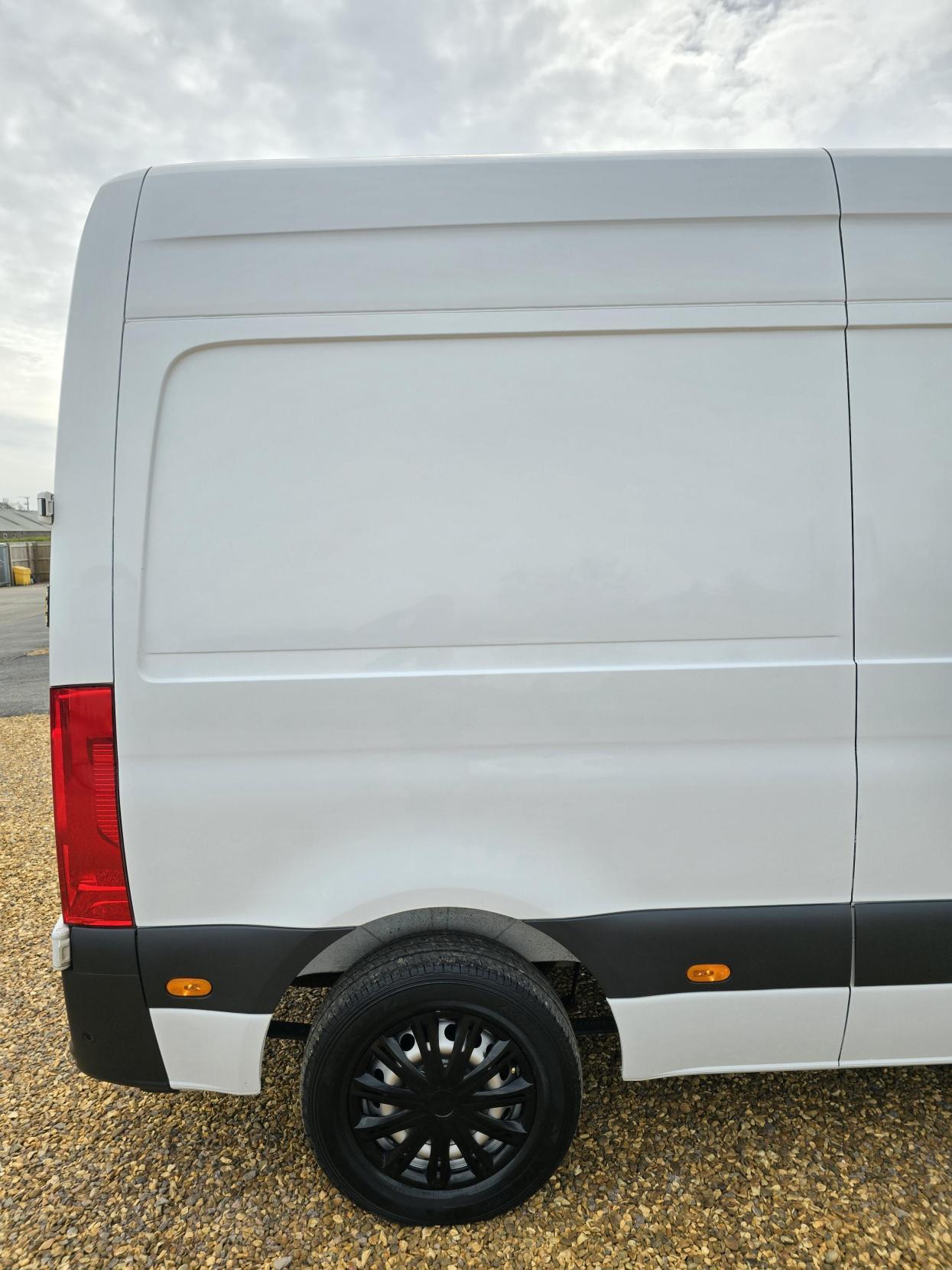 Mercedes-Benz Sprinter 2.1 314 CDI Panel Van 5dr Diesel Manual FWD L2 H2 Euro 6 (143 ps)