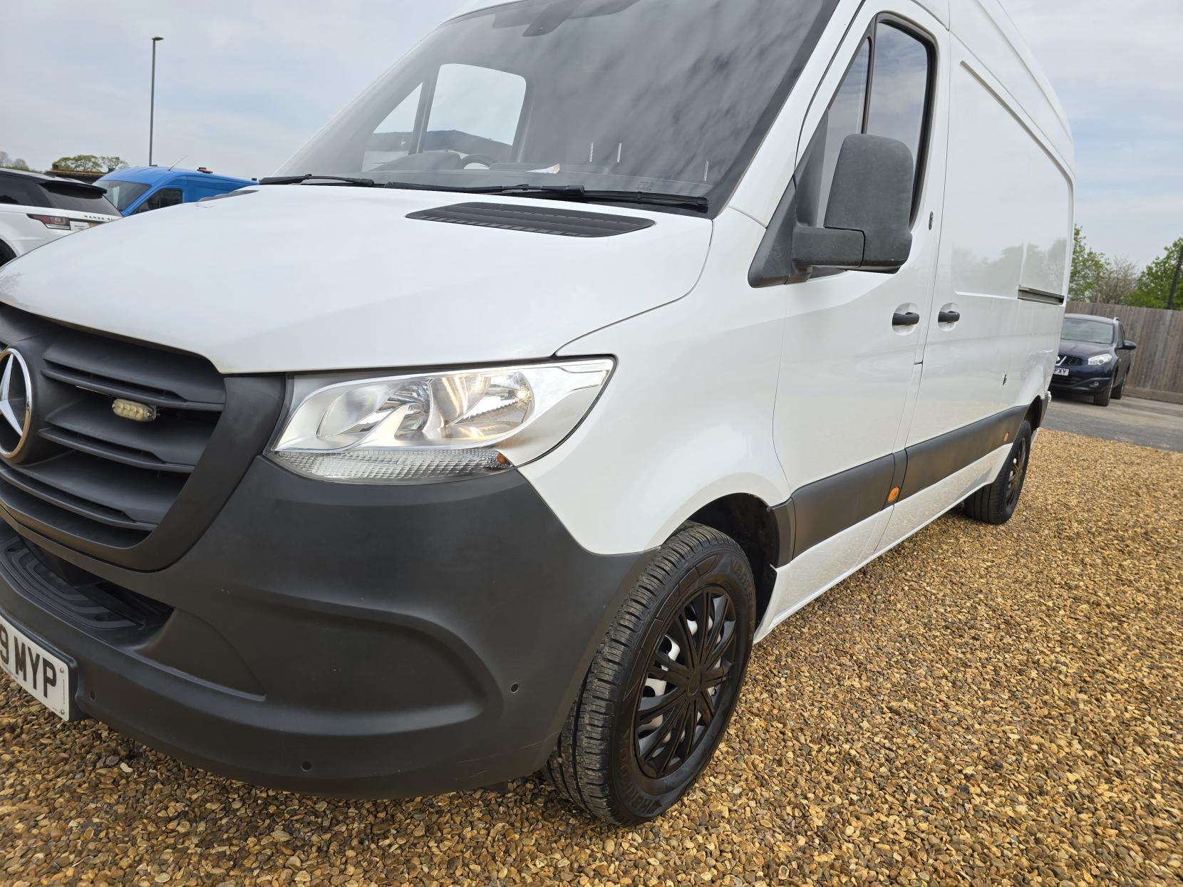 Mercedes-Benz Sprinter 2.1 314 CDI Panel Van 5dr Diesel Manual FWD L2 H2 Euro 6 (143 ps)