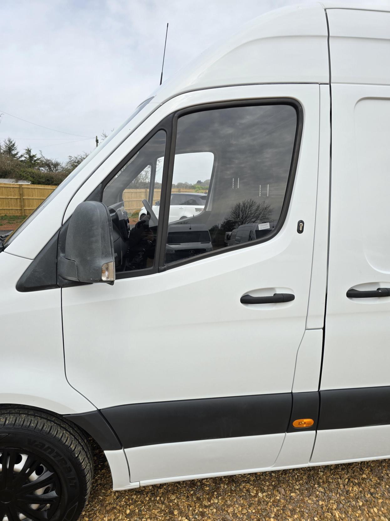 Mercedes-Benz Sprinter 2.1 314 CDI Panel Van 5dr Diesel Manual FWD L2 H2 Euro 6 (143 ps)