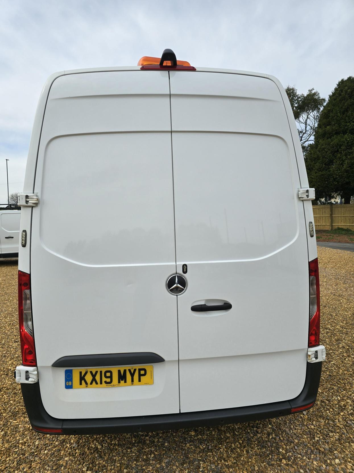 Mercedes-Benz Sprinter 2.1 314 CDI Panel Van 5dr Diesel Manual FWD L2 H2 Euro 6 (143 ps)