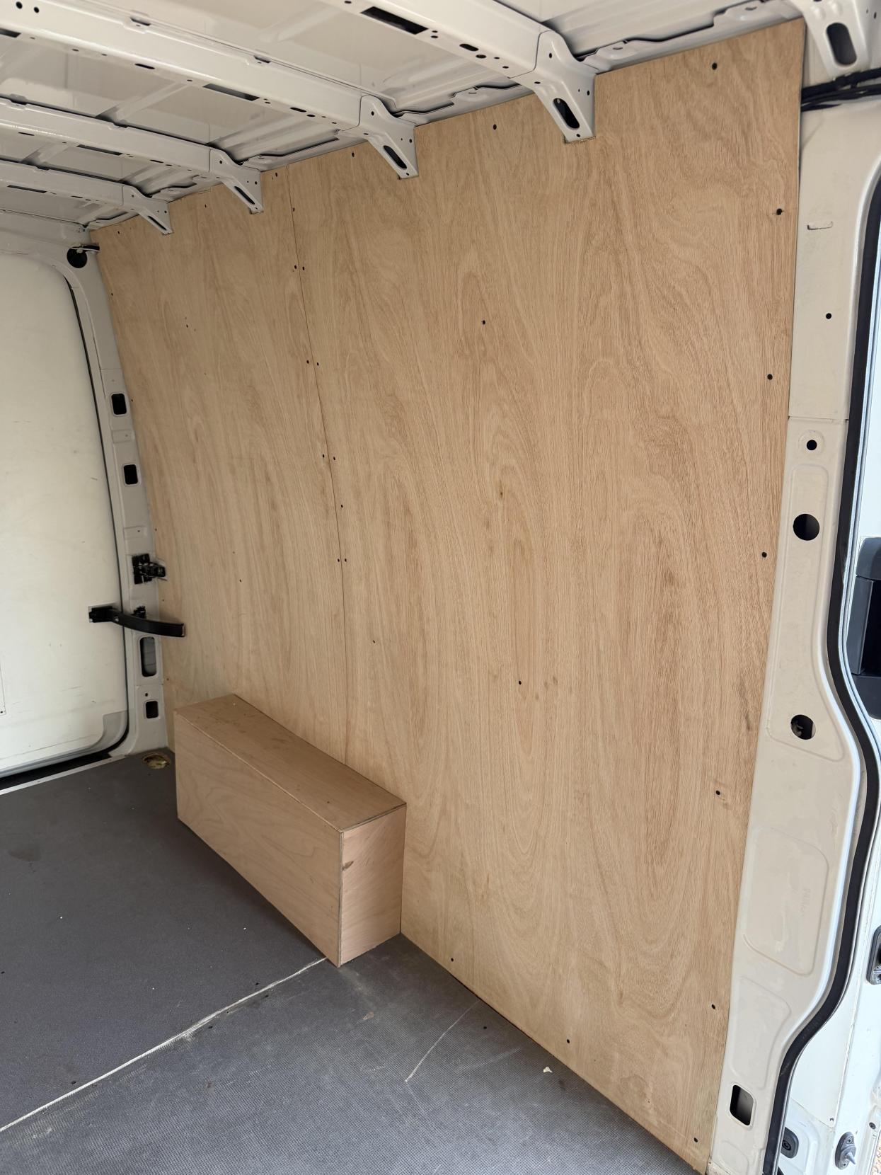2022 Volkswagen Crafter 2.0 TDI CR35 Startline Panel Van 5dr Diesel Automatic FWD LWB High Roof Euro 6 (s/s) (140 ps) - Thumbnail 35