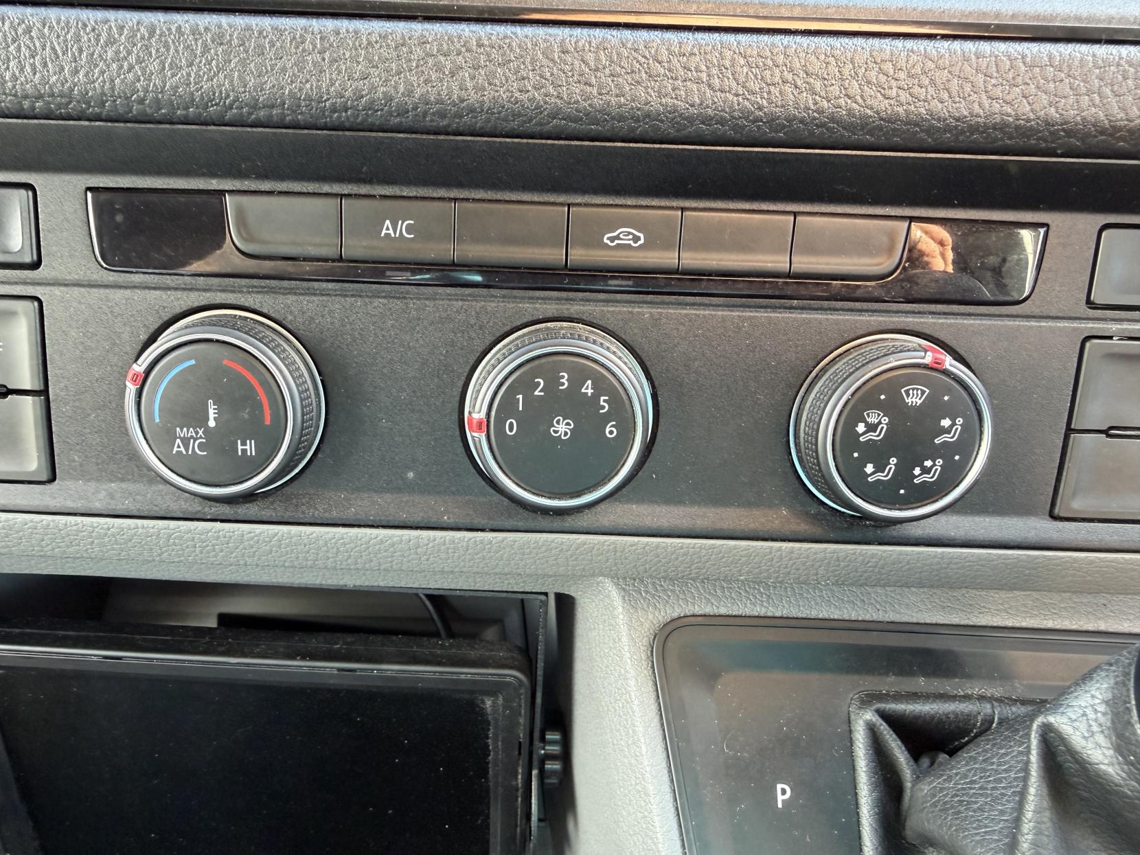 2022 Volkswagen Crafter 2.0 TDI CR35 Startline Panel Van 5dr Diesel Automatic FWD LWB High Roof Euro 6 (s/s) (140 ps) - Thumbnail 26