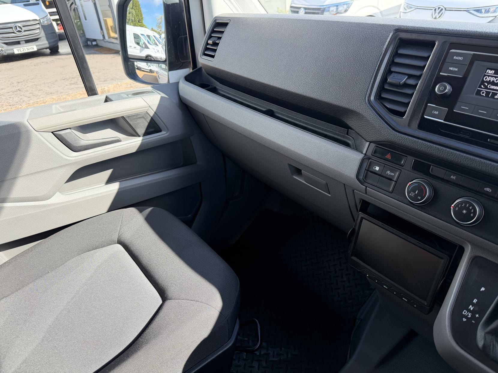 2022 Volkswagen Crafter 2.0 TDI CR35 Startline Panel Van 5dr Diesel Automatic FWD LWB High Roof Euro 6 (s/s) (140 ps) - Thumbnail 30