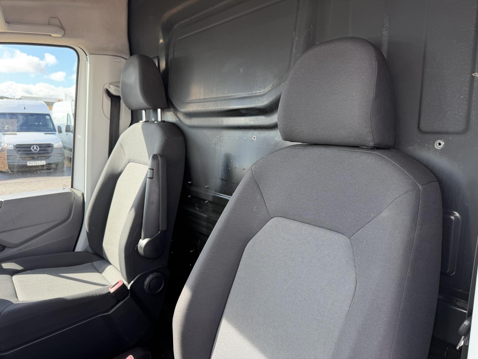 2022 Volkswagen Crafter 2.0 TDI CR35 Startline Panel Van 5dr Diesel Automatic FWD LWB High Roof Euro 6 (s/s) (140 ps) - Thumbnail 16