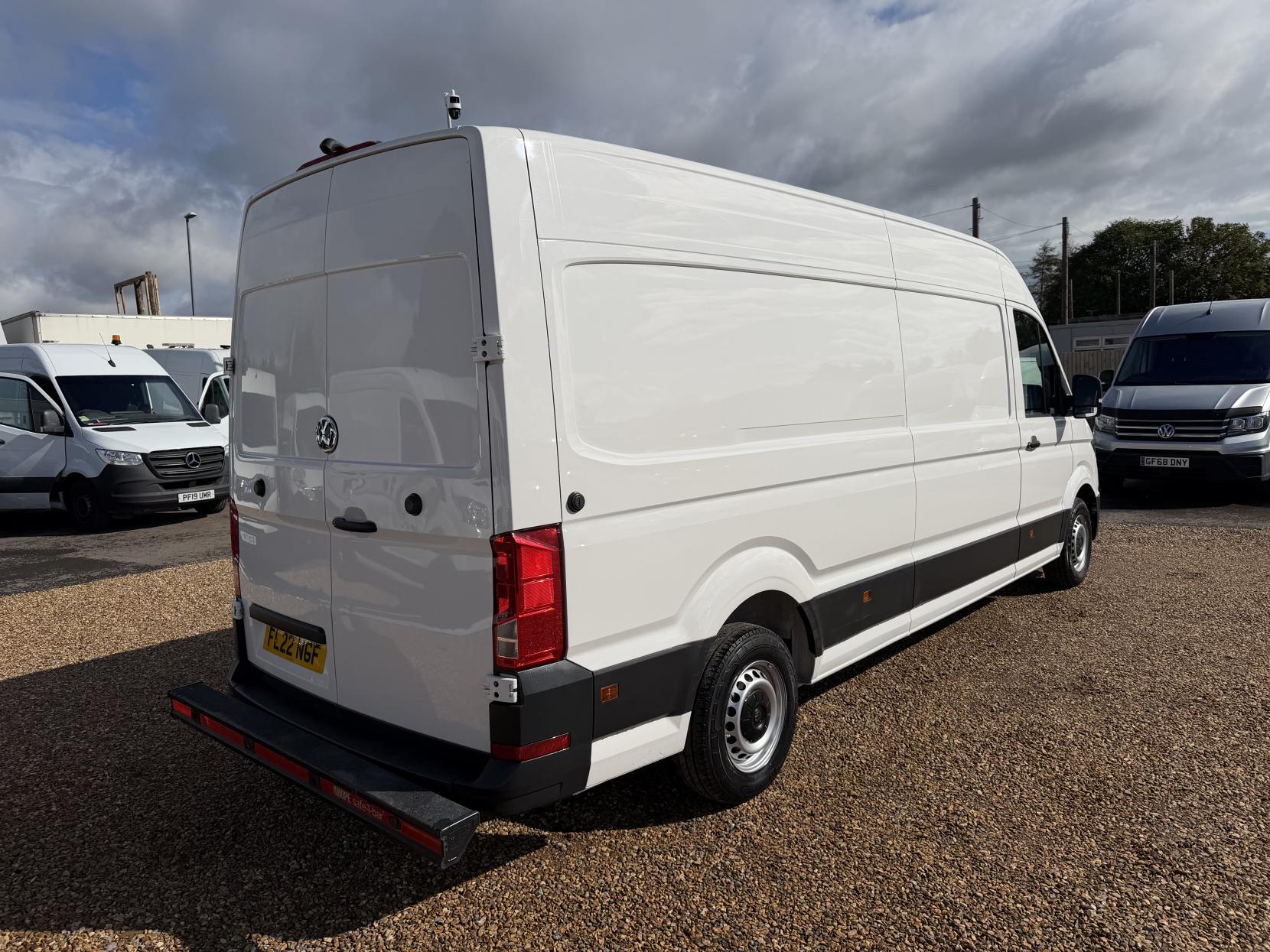2022 Volkswagen Crafter 2.0 TDI CR35 Startline Panel Van 5dr Diesel Automatic FWD LWB High Roof Euro 6 (s/s) (140 ps) - Thumbnail 11