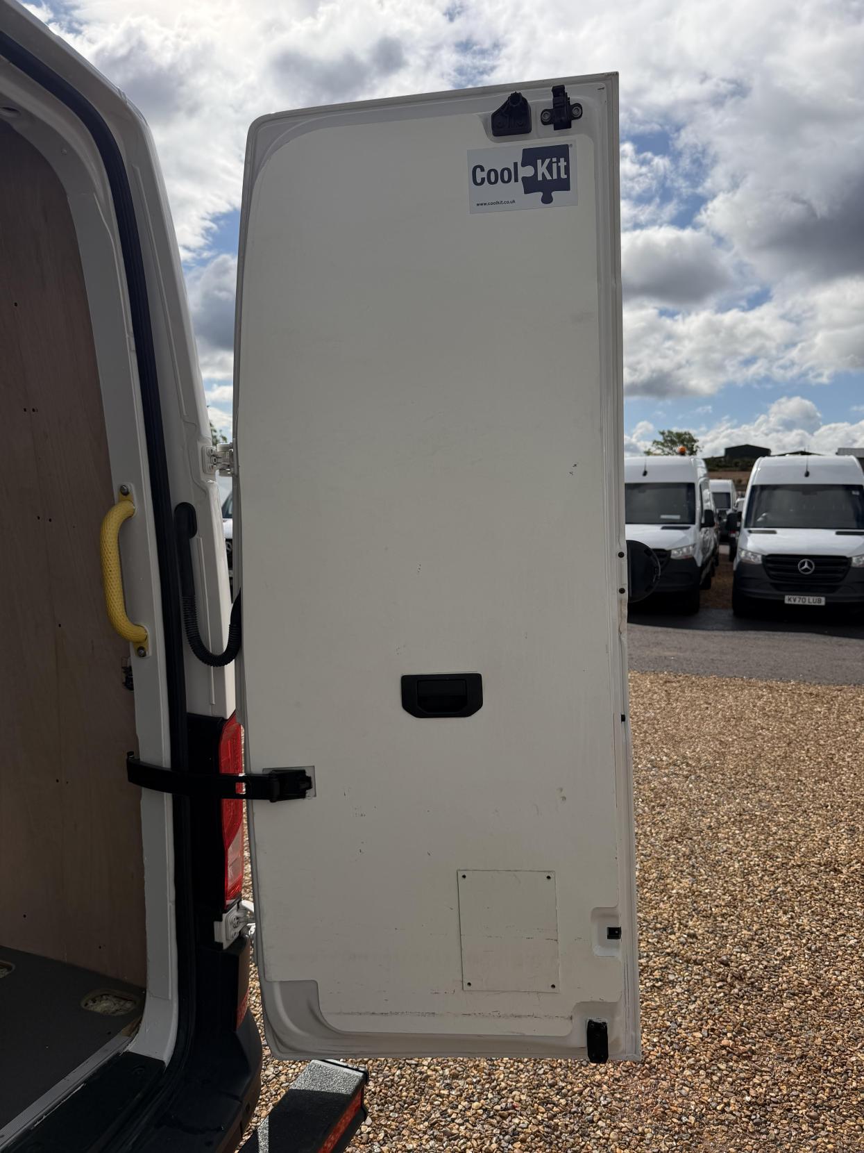 2022 Volkswagen Crafter 2.0 TDI CR35 Startline Panel Van 5dr Diesel Automatic FWD LWB High Roof Euro 6 (s/s) (140 ps) - Thumbnail 42