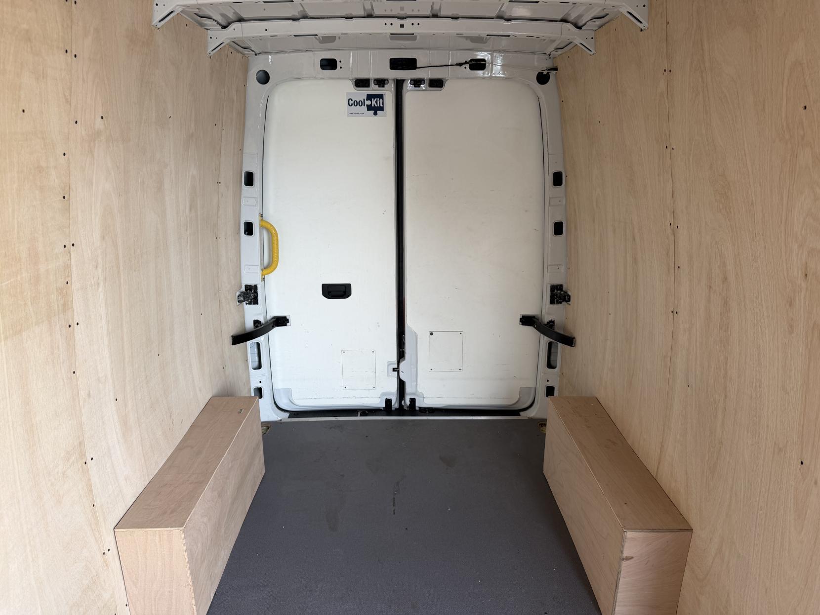 2022 Volkswagen Crafter 2.0 TDI CR35 Startline Panel Van 5dr Diesel Automatic FWD LWB High Roof Euro 6 (s/s) (140 ps) - Thumbnail 36