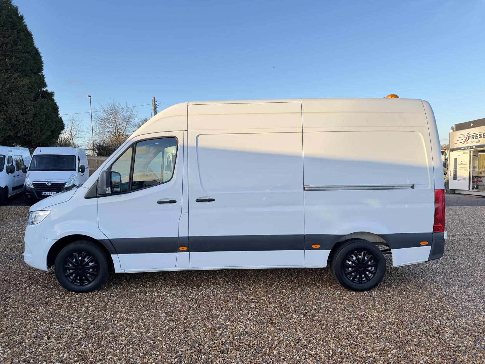 Mercedes-Benz Sprinter 2.1 314 CDI Panel Van 5dr Diesel Manual RWD L2 H2 Euro 6 (s/s) (143 ps)