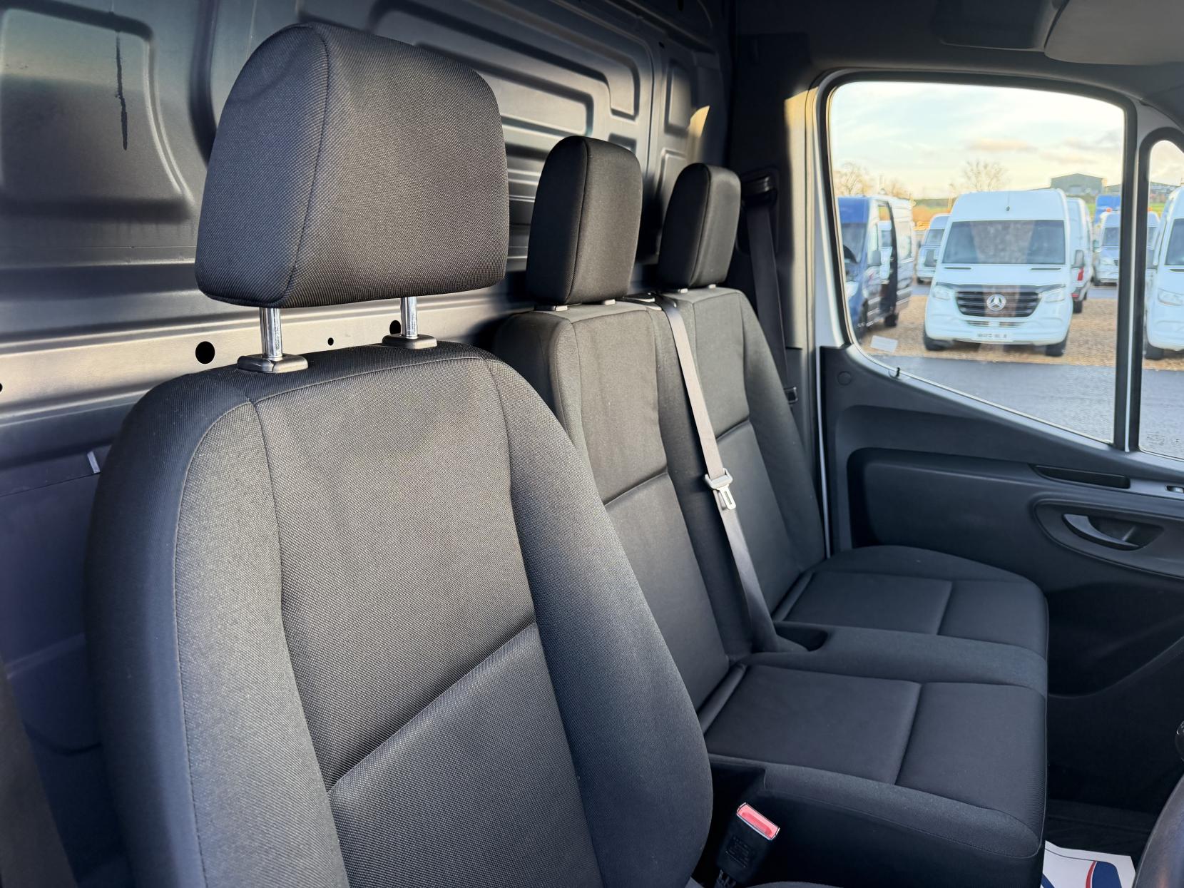 Mercedes-Benz Sprinter 2.1 314 CDI Panel Van 5dr Diesel Manual RWD L2 H2 Euro 6 (s/s) (143 ps)