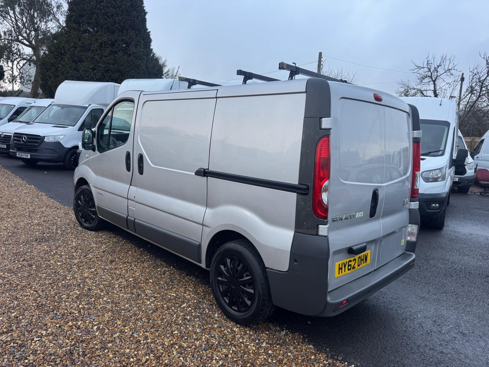 Renault Trafic 2.0 dCi SL29 eco Panel Van 3dr Diesel Manual L1 H1 (Phase 3) (180 g/km, 115 bhp)